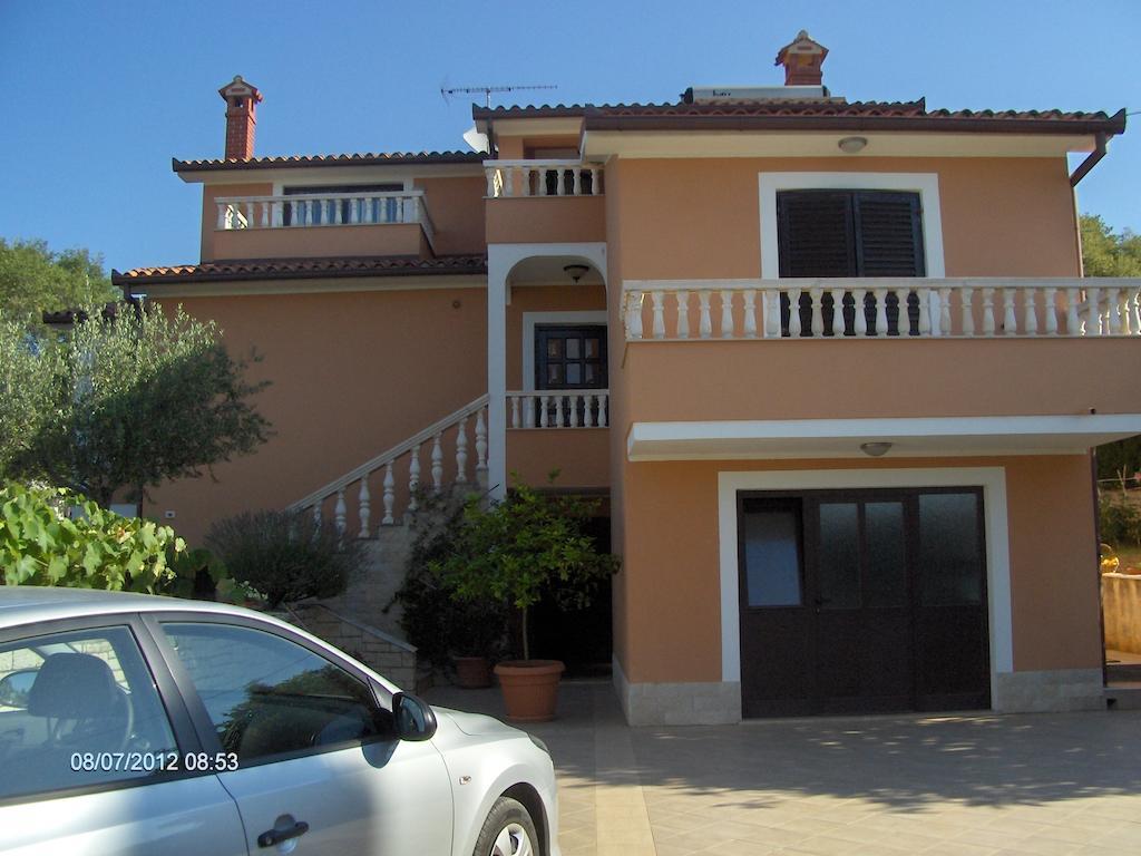 Apartman Andela Labinci Exterior photo