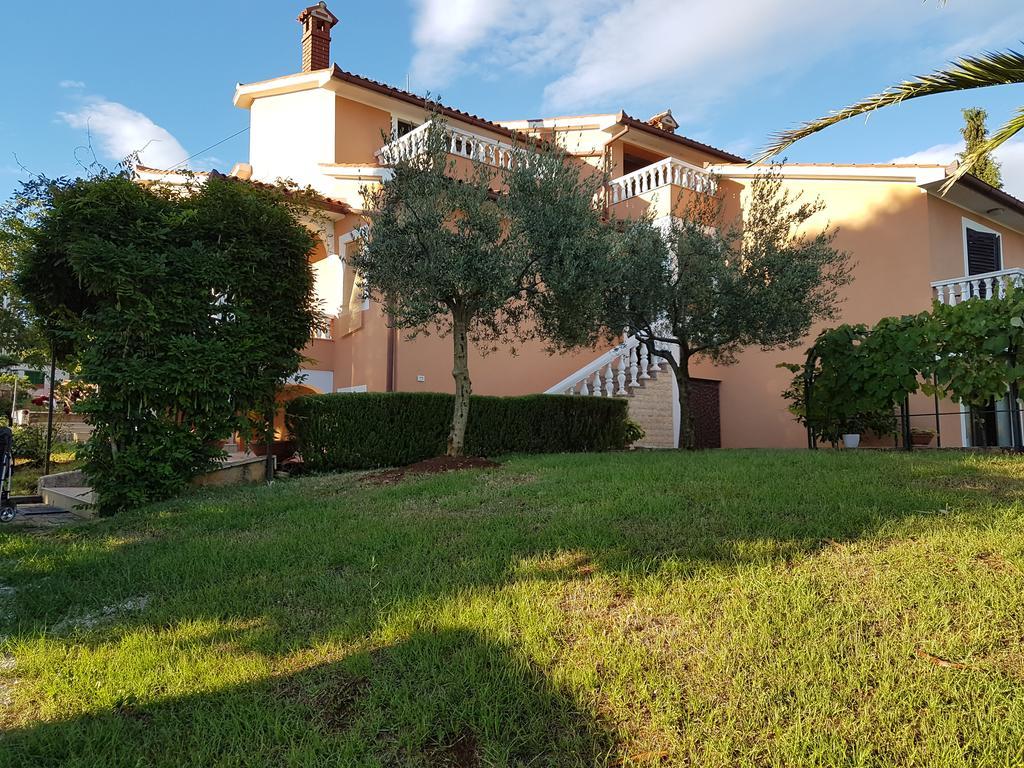 Apartman Andela Labinci Exterior photo