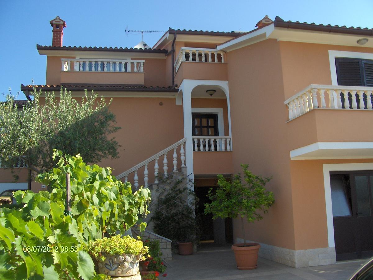 Apartman Andela Labinci Exterior photo